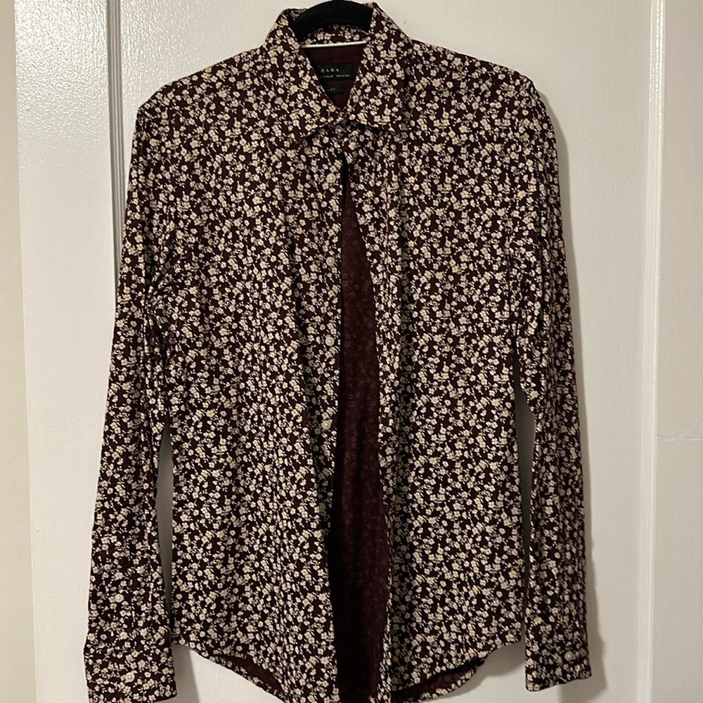 Red floral slim fit small Zara button up